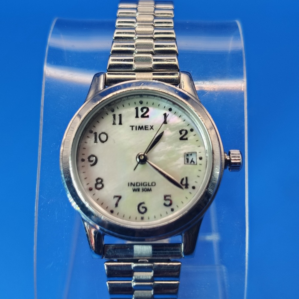 Vintage 2007 Timex Indiglo Date Mother Of Pearl Dial 25mm Women's Quartz Watch